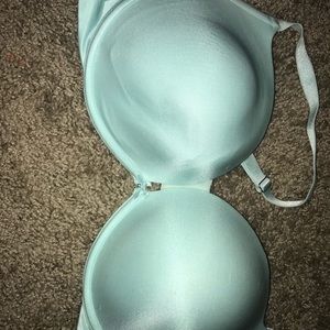 Brand new VS bra. Tags still on it!